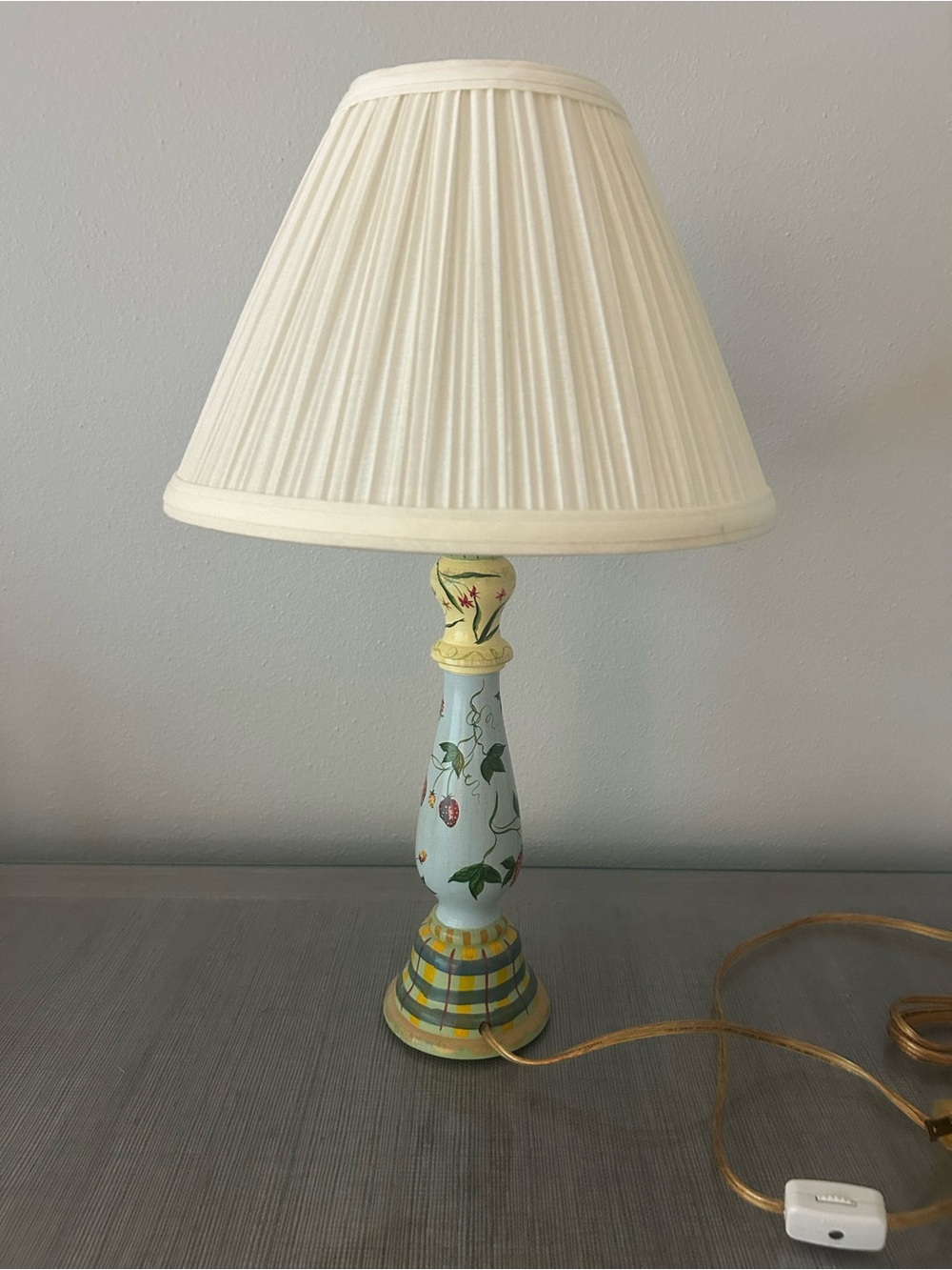 Hand-Painted Wood Floral Table Lamp 11”